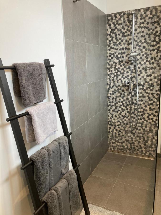 Les Duplex De La Place Des Ecoles 스파 외부 사진