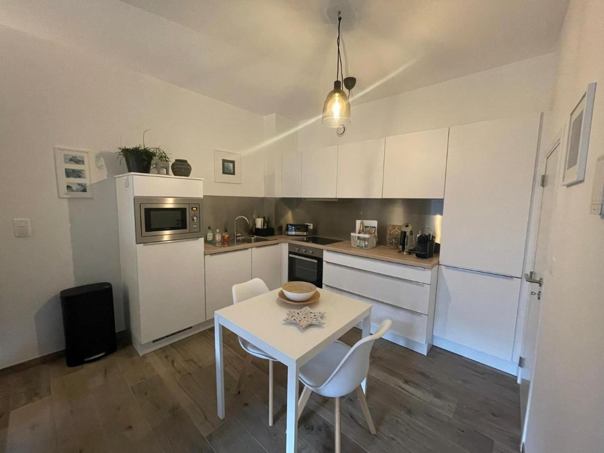Les Duplex De La Place Des Ecoles 스파 외부 사진